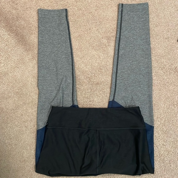 Outdoor Voices Leggings - Picture 4 of 7